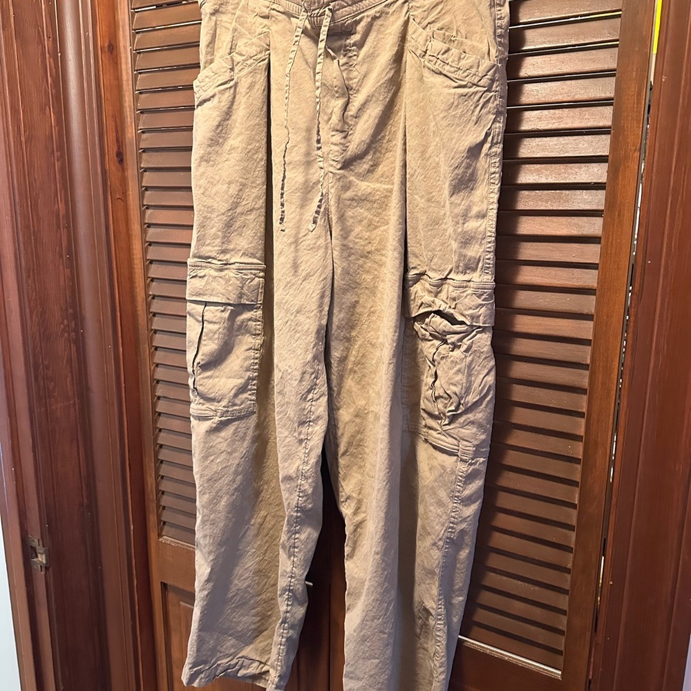 Athleta Women's Tan Cargo Joggers